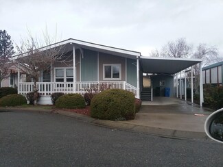 108 Whispering Willow Dr, Grants Pass, OR 97527