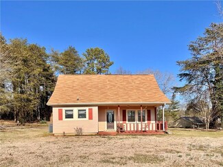 8329 White Pine Cir, Connellys Springs, NC 28612