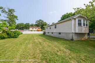 13 Michigan Ave, Port Monmouth, NJ 07758