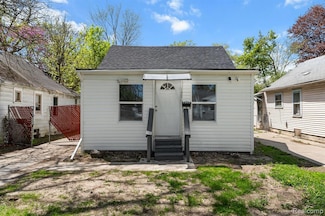 14875 Dolphin St, Detroit, MI 48223