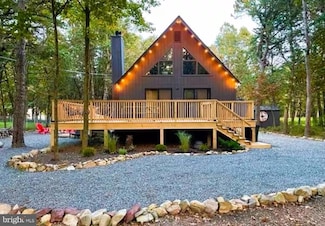 124 White Tail Ln, Long Pond, PA 18334