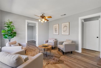 312 Hurstview Dr, Hurst, TX 76053