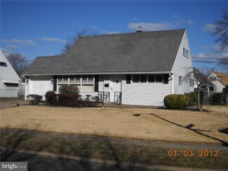 20 Long Loop Rd, Levittown, PA 19056