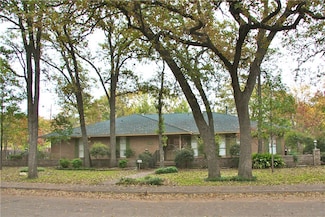 1612 Canyon Oaks Dr, Irving, TX 75061