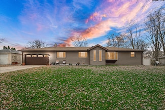 709 Beverly Dr, Hebron, IN 46341