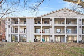 4829 86th St Unit 19, Urbandale, IA 50322