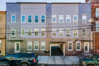 17 Cleveland Ave, Harrison, NJ 07029