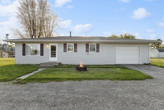 155 E Logan St, Cloverdale, IN 46120