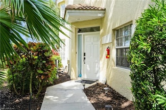 81 Silver Oaks Cir Unit 7201, Naples, FL 34119