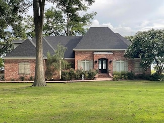 593 Lakehall Rd, Lake Village, AR 71653