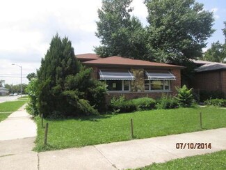 12358 S Honore St, Calumet Park, IL 60827