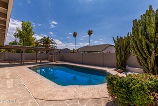 8539 W Mclellan Rd, Glendale, AZ 85305