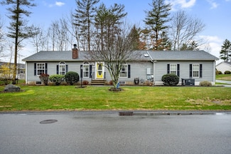 7903 Oak Point Dr, Middleborough, MA 02346
