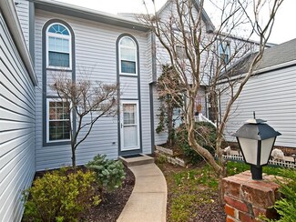 1196 Valleyview Dr, Lawrence, PA 15055