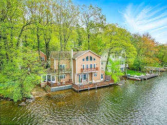 28A Downey St, Hopkinton, MA 01748