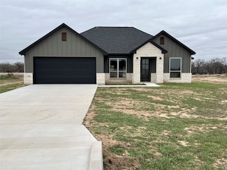 300 Rita Ridge Ct, Millsap, TX 76066