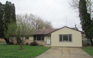 635 S Circle Ave, Port Barrington, IL 60010