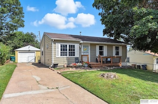 7631 S 41st St, Bellevue, NE 68147