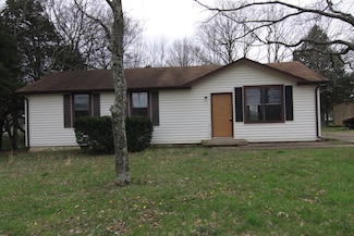 290 Cunningham Ln, Clarksville, TN 37042