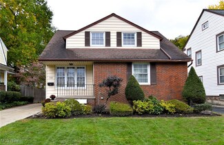 1352 S Green Rd, Cleveland, OH 44121