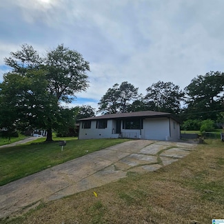 728 Glen Crest Dr, Fairfield, AL 35064