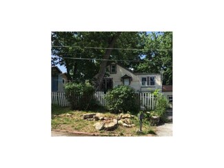 5908 E 32nd St, Kansas City, MO 64129