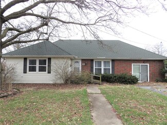 501 W Ohio St, Butler, MO 64730