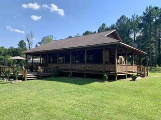 44 Trout Ln, Evergreen, AL 36401