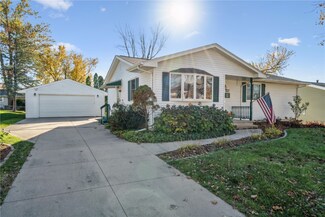 2815 24th Ave, Marion, IA 52302