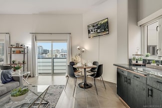 550 15th St Unit 809, San Diego, CA 92101