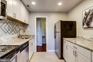 3101 S Manchester St Unit 710, Falls Church, VA 22044