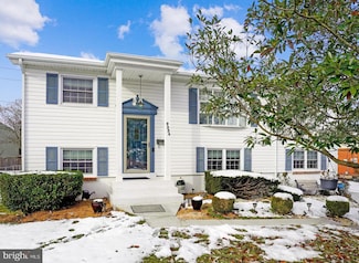 9334 King George Dr, Manassas, VA 20109