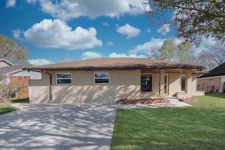 12631 Barbizon Dr, Houston, TX 77089