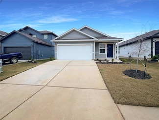 744 Arnold Loop, Uhland, TX 78640