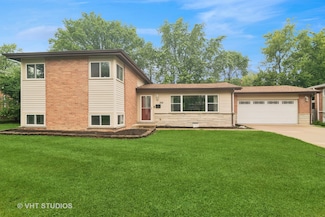 354 W Pleasant Hill Blvd, Palatine, IL 60067