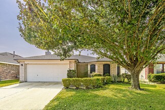 9614 Summer Laurel Ln, Houston, TX 77088
