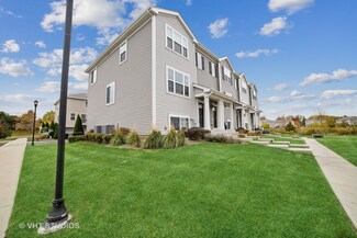 2330 Aurora Dr, Pingree Grove, IL 60140