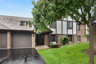 855 Johnstown Ln Unit A, Wheaton, IL 60189