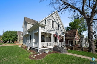 1021 S 1st Ave, Sioux Falls, SD 57105