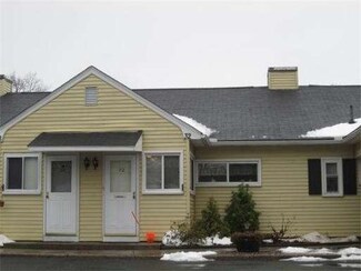 32 Applewood Dr, Chicopee, MA 01022