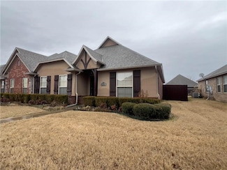 3200 SW Stonepoint Ave, Bentonville, AR 72712