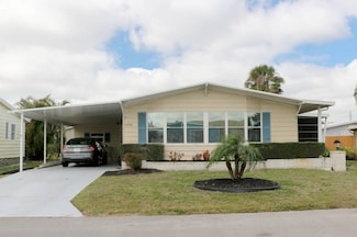 5250 Camelot Dr E, Sarasota, FL 34233