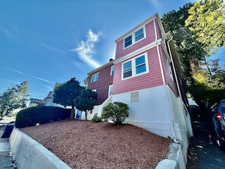 62 Algonquin Rd Unit 2, Chestnut Hill, MA 02467