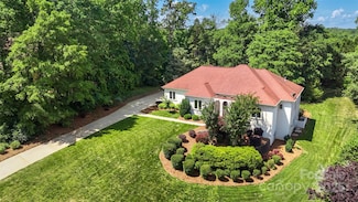 1004 Berwick Ct, Waxhaw, NC 28173