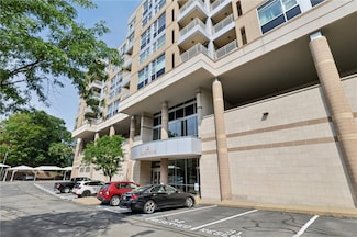 5570 Centre Ave Unit 501, Pittsburgh, PA 15232