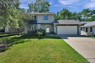 436 Dutch Hill Dr, Lansing, MI 48917