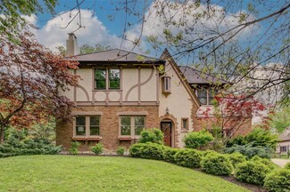 708 Audubon Dr, Saint Louis, MO 63105