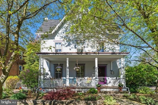 34 Liberty St, Newtown, PA 18940