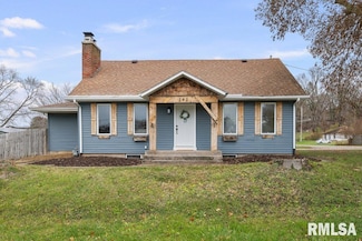 242 12th St, Rapids City, IL 61278