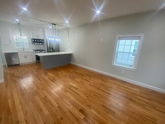 226 River St Unit 4, Waltham, MA 02453